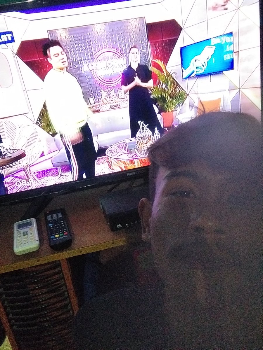 DipaAngga's tweet photo. @TRANS7 kalau pacar ku selingkuh mending tinggalin aja buat apa dipertahanin,toh kalau di pertahanin dan di kasih kesempatan kedua pasti ujungnya selingkuh lg,cukup sekali sakit hati,jangan mau lg
@trans7
#INDONESIAGIVEAWAY52 https://t.co/JyuQrmDgIG https://t.co/v4MniOfvs0
