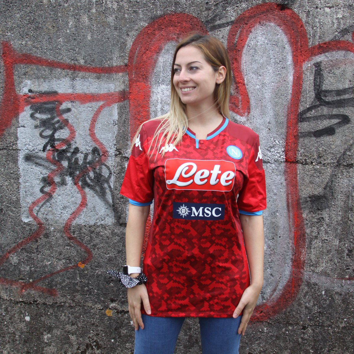 footballkitbox's tweet photo. It’s not Classic
It’s not Mystery
It’s not Surprise
It’s not Bombo
It’s not Bundes
It’s not Royal Deluxe with cheese
It’s just the best football kit in a box ⚽️ 👕 📦
The original and best since 2018
#footballkitbox https://t.co/5AAifmuRE6