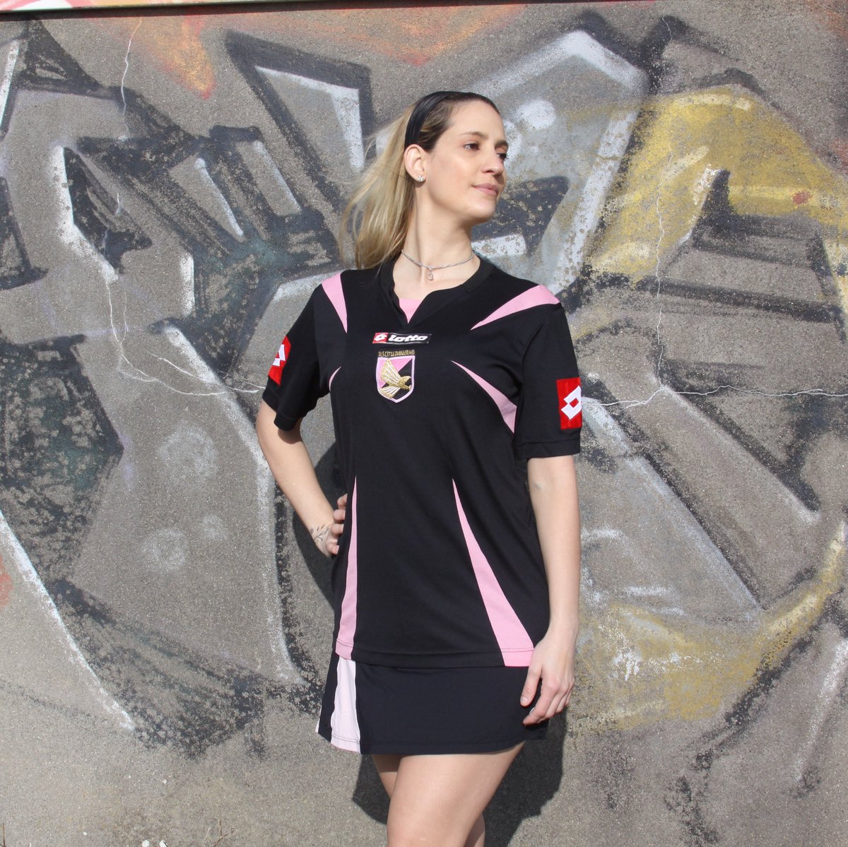 footballkitbox's tweet photo. It’s not Classic
It’s not Mystery
It’s not Surprise
It’s not Bombo
It’s not Bundes
It’s not Royal Deluxe with cheese
It’s just the best football kit in a box ⚽️ 👕 📦
The original and best since 2018
#footballkitbox https://t.co/5AAifmuRE6