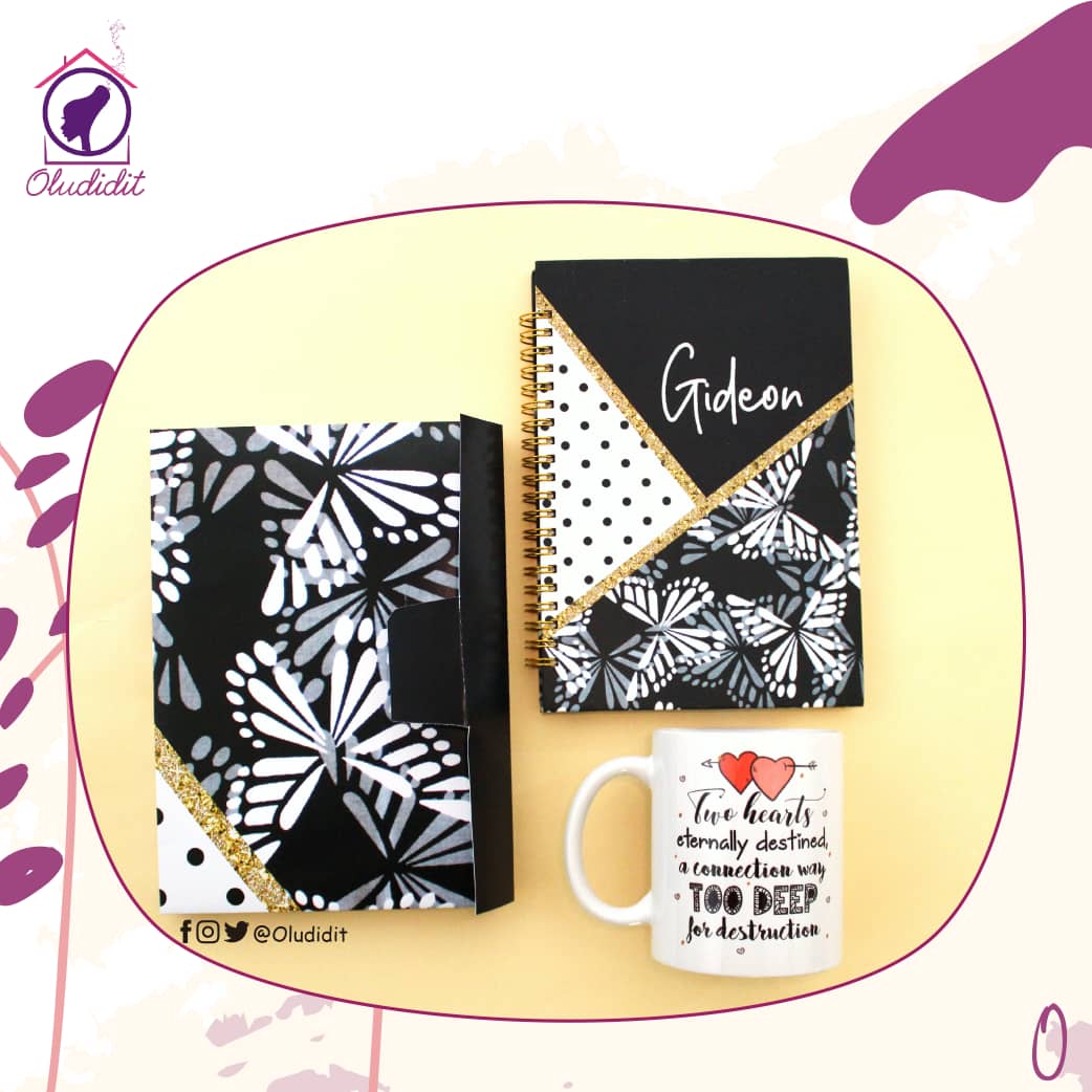 Oludidit's tweet image. Look at the words on this Mug! ❤️ This is what we mean when we say we are crazy about bringing your special thoughts to life. This gift set will surely melt his heart. 😍♥ Let&apos;s hear your thoughts in the dm... 😉😉
Gift set: N6, 500

#journal #notepad #writepad #giftideas