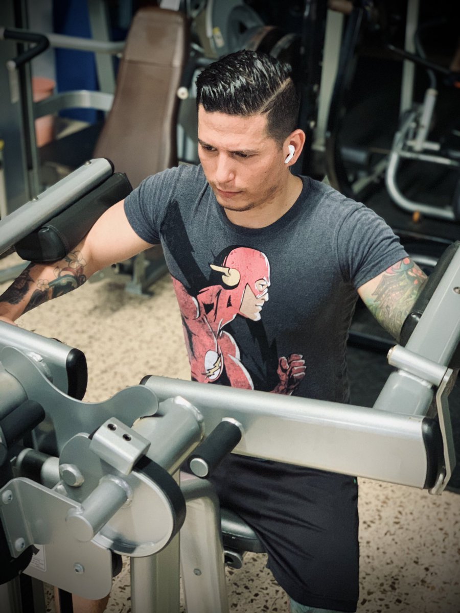 EduChang's tweet photo. 💪🏻Mis fuerzas provienen de Dios 

Isaías 40:31

#nuncaterindas #sigueadelante #fortaleza #diosmesostiene #diosesmiguia #hypergym #Managua #casadeloscampeones https://t.co/BzuIFv9UQF
