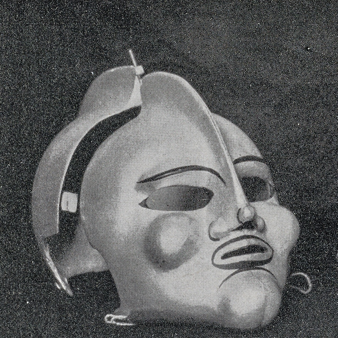 gropiusallee's tweet photo. Director’s Choice: Regina Bittner's favorite object by #OskarSchlemmer: Mask of the disc dancers from the #TriadicBallet.
1/4 “The Bauhaus magazine 1/1929 contains a confrontation of two photographs:... 
#bauhausdessau #bauhaus #closedbutopen #metropolis #digamus #museumfromhome https://t.co/NhCxxX4OcB
