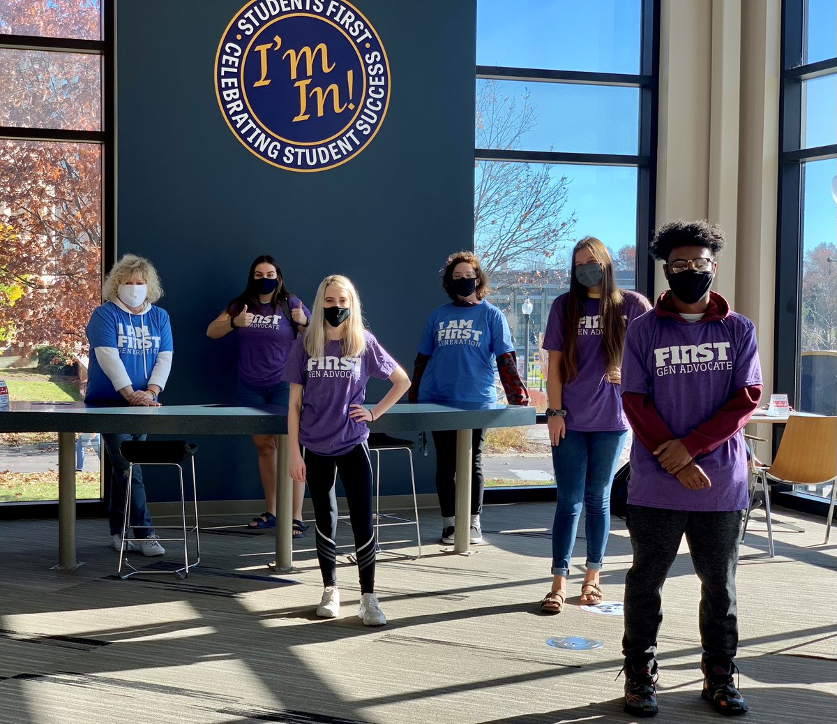 ExploreKentSt's tweet photo. Thank you to @KentState Provost @MelodyKSU & her @ExploreKentSt students for participating in the 𝗜 𝗔𝗠 𝗙𝗜𝗥𝗦𝗧 𝗞𝗶𝗰𝗸𝗼𝗳𝗳 𝗘𝘃𝗲𝗻𝘁 to celebrate #IAmFirstKentState week! #IAmFirst #FirstGenAdvocates #ExploreThenDeclare #FirstYearExperience💛💙⚡https://t.co/uZdpCuwFLG https://t.co/8OxMvpPUis