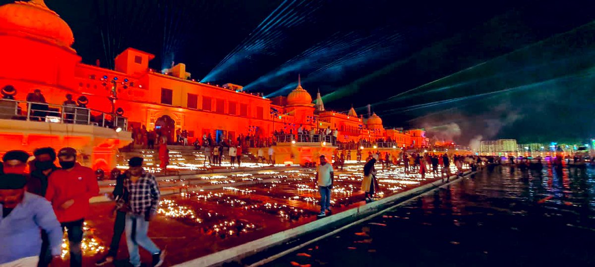 fulera_05's tweet photo. अद्भुत, अविस्मरणीय, अकल्पनीय, अतुलनीय, अनूठी, आध्यात्मिक अयोध्या, आपकी अयोध्या, जय जय सियाराम 🙏 शुभ दीपावली। @myogiadityanath @Akshay4Hindu  @PoojaAv721 @Bhaiiyaji_smile
https://t.co/rkPjy1YAQO