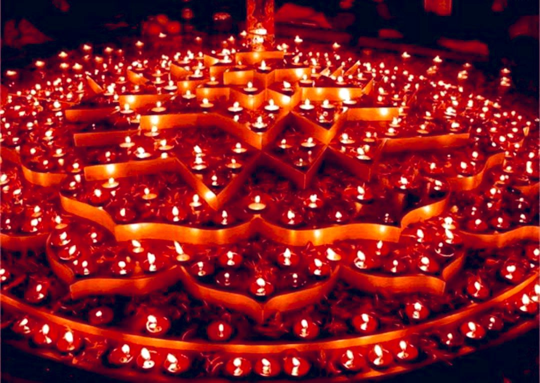 fulera_05's tweet photo. अद्भुत, अविस्मरणीय, अकल्पनीय, अतुलनीय, अनूठी, आध्यात्मिक अयोध्या, आपकी अयोध्या, जय जय सियाराम 🙏 शुभ दीपावली। @myogiadityanath @Akshay4Hindu  @PoojaAv721 @Bhaiiyaji_smile
https://t.co/rkPjy1YAQO