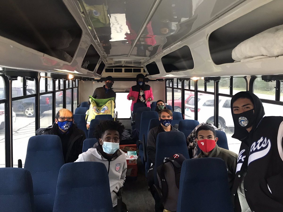 BobcatsWI's tweet photo. BSC men’s cross country off to Fort Dodge, IA for the @NJCAA DII National Championships. BSC will race Saturday 3pm. @BSC_xctfWI #njcaa https://t.co/9xcTTQ5uOK