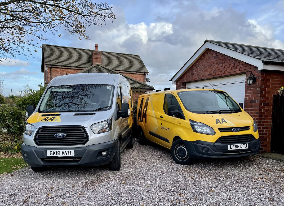 TomRWhittle's tweet photo. Running out of room on my driveway! Bye bye Fuel and Hello Key! 💛💛 @TheAA_UK https://t.co/CGGuJ59X0g