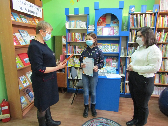 ZvVwCXvHTzwup09's tweet photo. @SergeyPishiy Центральная районная библиотека и детский филиал приняли участие в городском открытом литературно-краеведческом конкурсе «Ступени», посвященном 500-летию возведения Тульского кремля. В конкурсе в номинации «Эссе» приняли участие Фомина В. , Олексюк К. и Несынова Е. https://t.co/0gG7OMhbnB