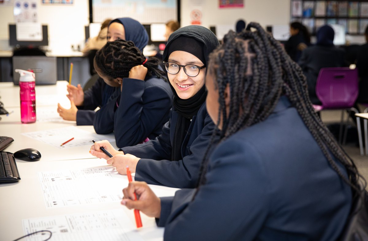ENGLISHHAB2's tweet photo. Our Year 7 poets have been exploring art work from the Guildhall Gallery to create some outstanding couplets for the NLT’s Young City Poets Project @Literacy_Trust @GuildhallArt https://t.co/C3wcai2sGZ
