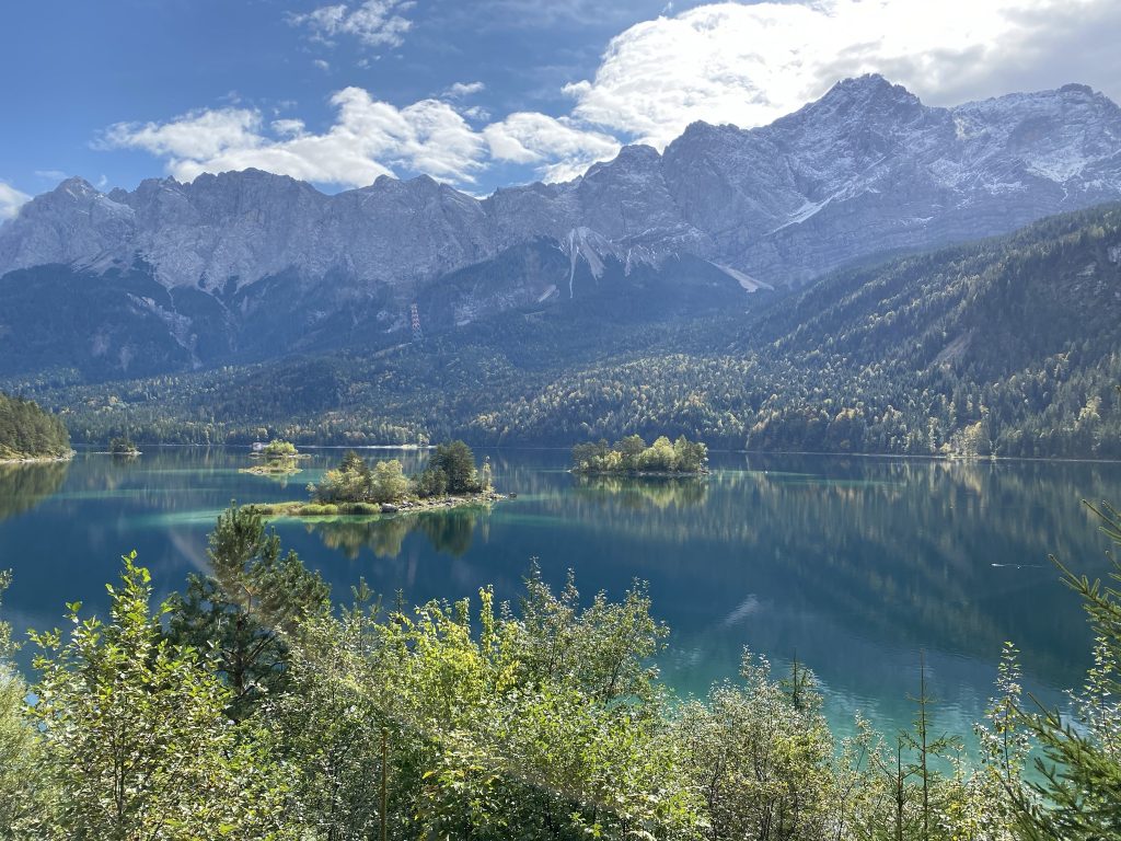 offtotravelcom's tweet photo. Mit Wohnmobil und Baby entlang der deutschen Alpenstraße - https://t.co/CU6Lxz0X4r #Garmisch https://t.co/AjMFg9I1wr