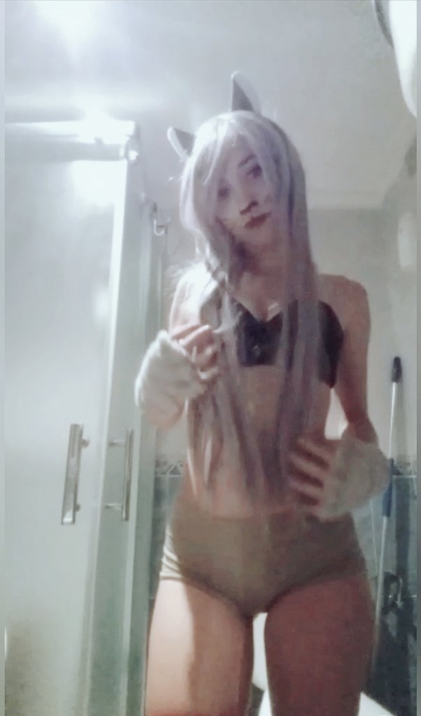 littlenekoari's tweet photo. Me habéis convencido para que siga :3, a ver cuánto amorsini recibo mientras estoy en clasee~ ヽ( 'ω' )ﾉ https://t.co/6OaHkN0pAs