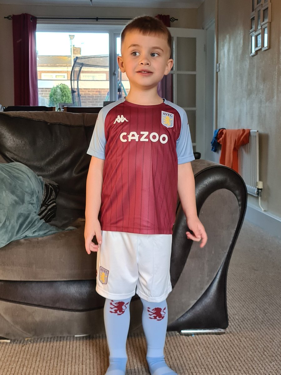 jon1804's tweet photo. A happy little villan @AVFCOfficial #astonvilla #jackgrealish @JackGrealish https://t.co/DfMIeq1MlP