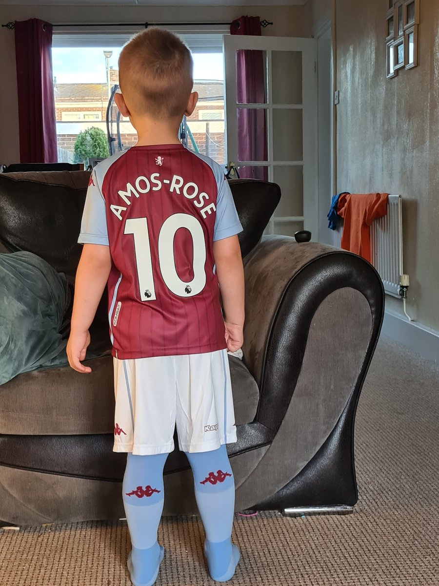 jon1804's tweet photo. A happy little villan @AVFCOfficial #astonvilla #jackgrealish @JackGrealish https://t.co/DfMIeq1MlP