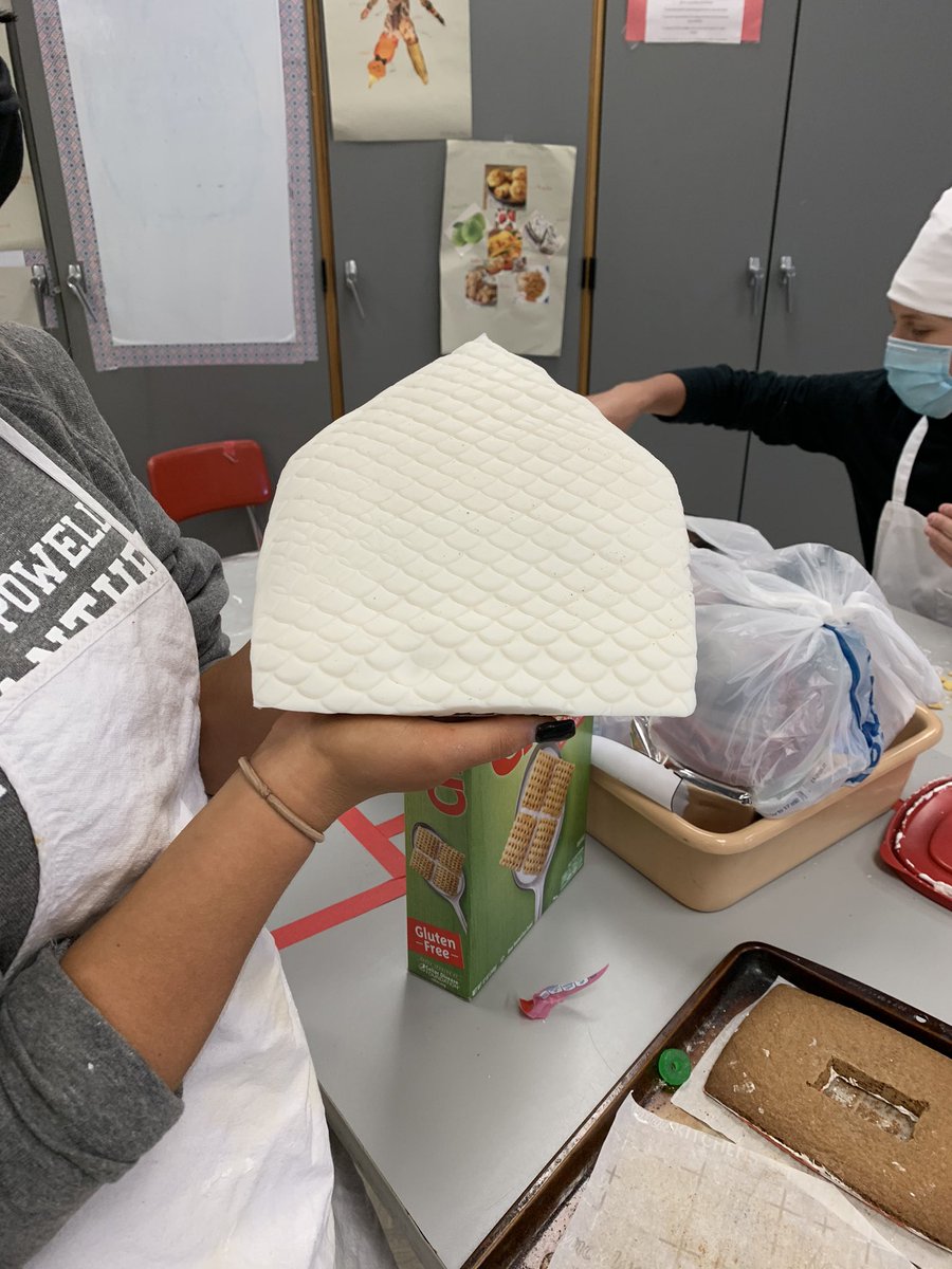 angelapress02's tweet photo. It’s that time of the year at PHS in room 140! Stay tuned for online auction of Gingerbread houses and Christmas trees to benefit @EastTNChildrens  Auction will be on @PantherStation1 FB stay tuned for dates! @FantasyOfTrees @ThePowellPrin @CTE4KCS @PowellDeca @knoxbestHOSA https://t.co/ItZIsIZlUu