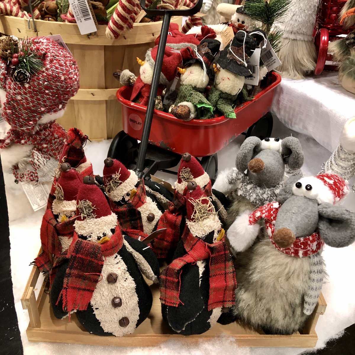 Tanger Outlet Tilton tweet media