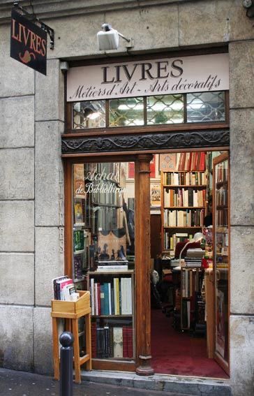 escritoras_arg's tweet photo. 13 de Noviembre Día de las librerías📚 con el propósito de impulsar el hábito de la lectura y a las librerías por promover y enriquecer la cultura . Las #librerías son toda una experiencia y en la actualidad se han reinventado para servir como lugar de ocio para los lectores https://t.co/u8NANUfg69