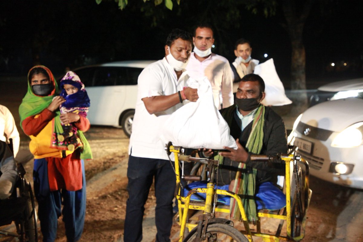 hjmainuddin's tweet photo. ๐ฎ๐ณ *On occasion of Diwali, Under the leadership of @IYC President @srinivasiyc ji , Youth Congress distributed rations and other essential materials to Disabled people.* #GetASmile ๐ฎ๐ณ @Allavaru @AbrahamRoyMani @LambaAlka @pratibhaiyc1 @vbwalia @sitaramlamba @CHOTIWALA @JebiMather https://t.co/FKhvyJDmKn