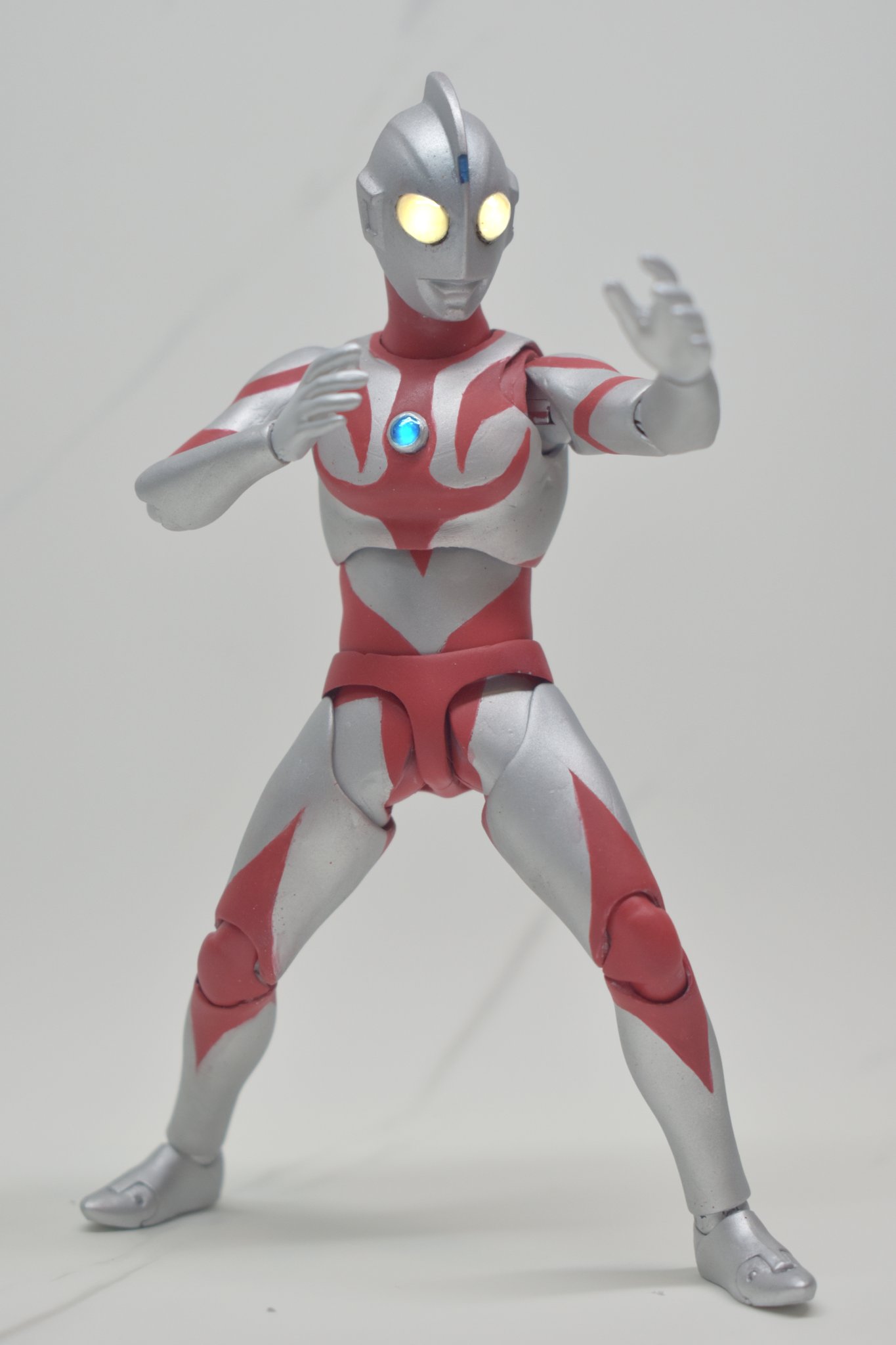 改造品S.H.Figuarts ウルトラマンネオス 発光ver 改造品S.H.Figuarts ウルトラマンネオス 発光ver - メルカリ