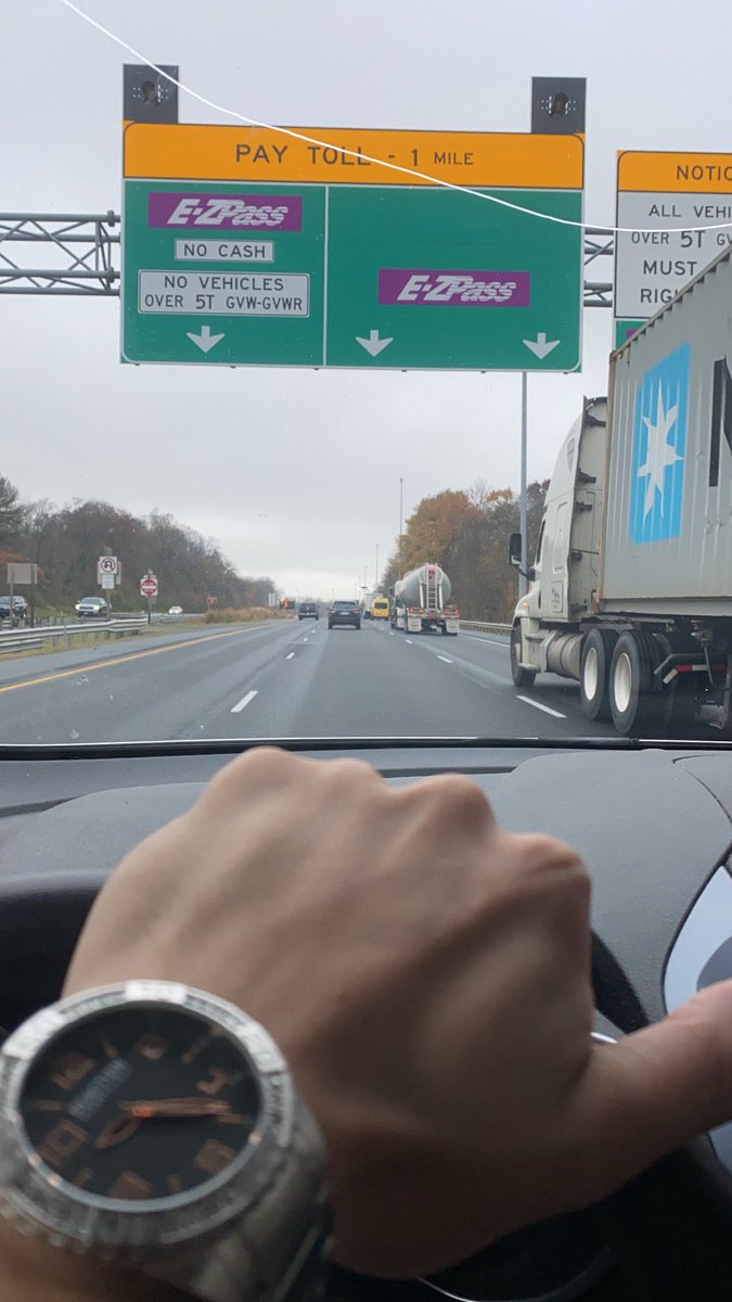 JTGuitarMD's tweet photo. On my wayyy to tha stuudiooo!! ๐ถ ๐
.
.
#layinitdown #trackin #guitars #letsgetit https://t.co/Uo6YfNgWnR