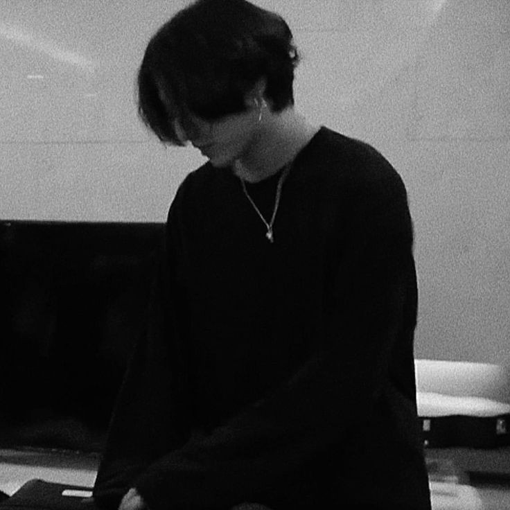 ภาคิน | ไหล่หลุด tweet media
