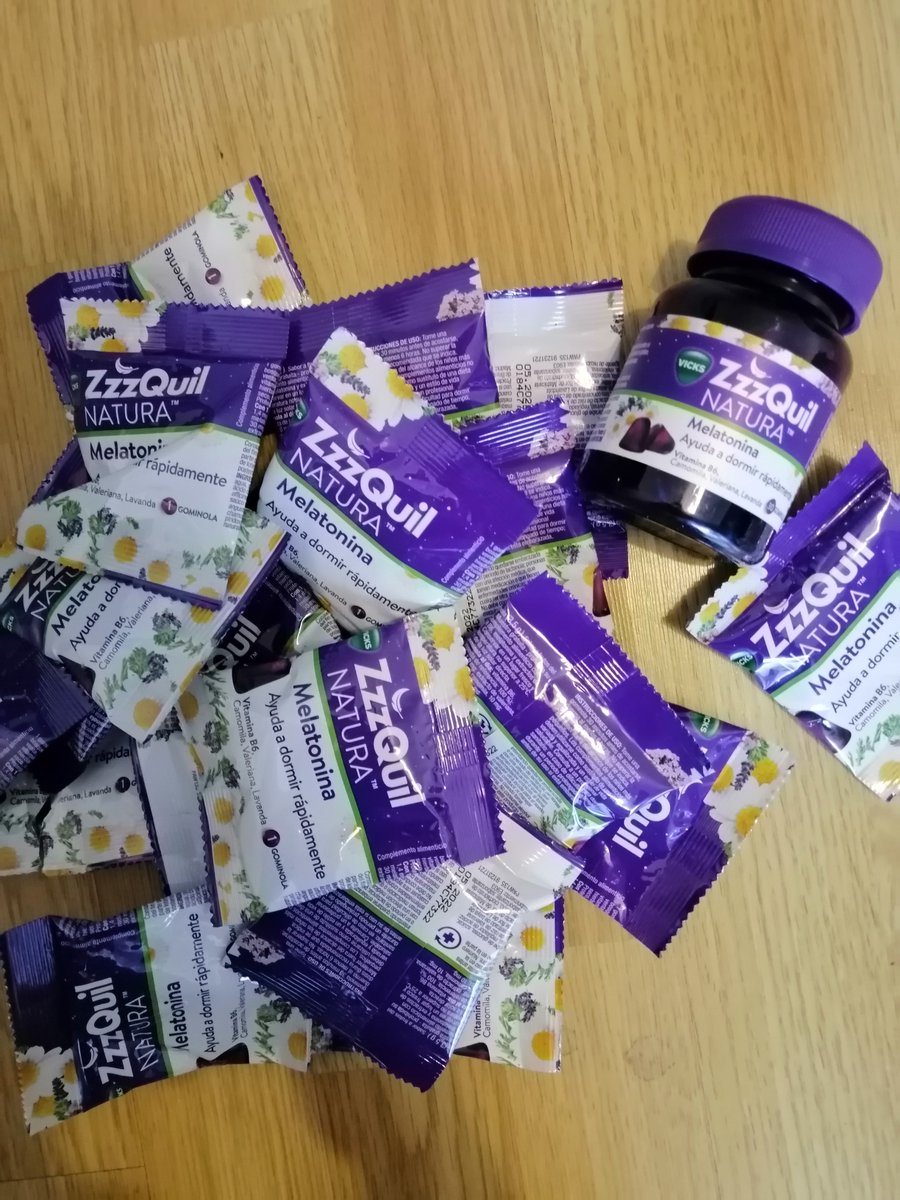 joseantonvalcam's tweet photo. ¿quien tiene sueño? empieza el reparto #lonaturalesdormirbien #solohadormidomejor @Eva_Proximaati 
  @ZzzQuil https://t.co/y7ThjWWNyQ