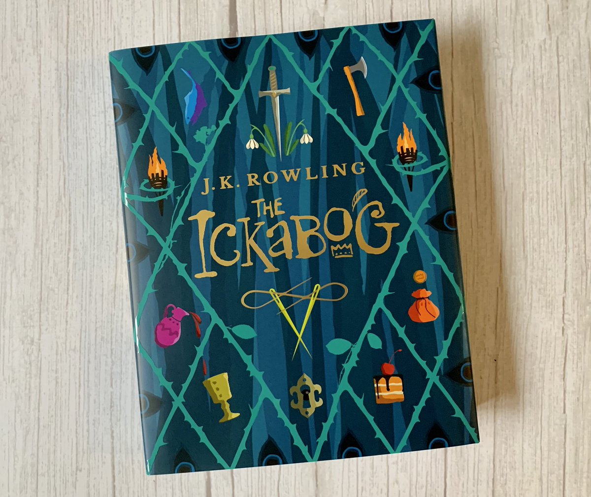 BookSuperhero2's tweet photo. #BookBoyJr was very excited by the arrival of #TheIckabog by J.K. Rowling. I love that the illustrations were created by competition winners!
“As tall as two horses.
Eyes like glowing balls of fire.
Long, razor-sharp claws.
The Ickabog is coming...”
@HachetteKids https://t.co/DeDr0z6ETS