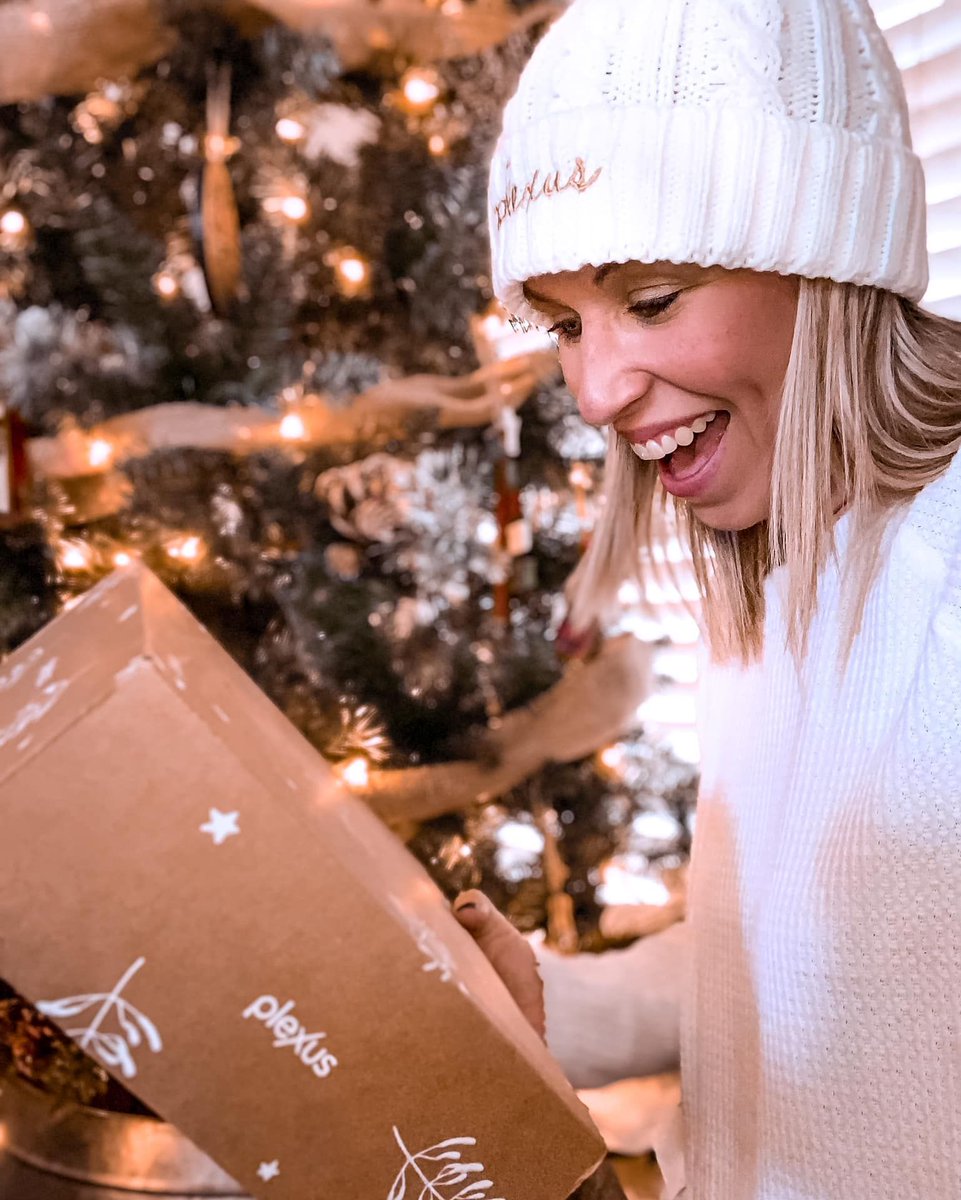PlexusWorldwide's tweet photo. Don’t forget yourself this holiday season. 🥰 First ever Holiday Collection coming soon… #CheersToYou2020 https://t.co/wVS56n2cdU