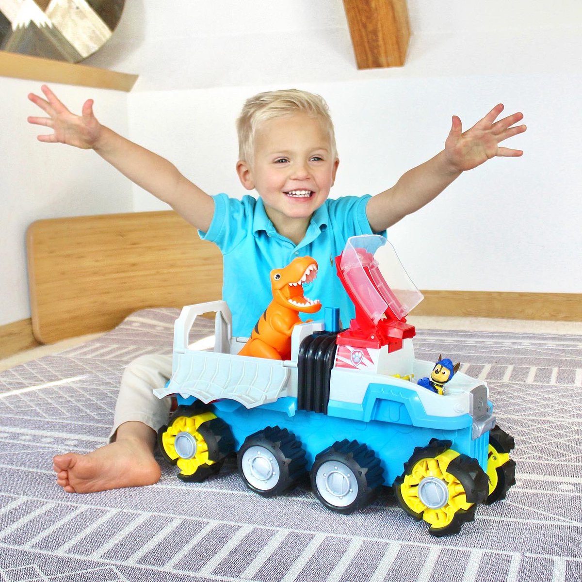 AniaMorton's tweet photo. 2 of Lucas’s favourite things (@pawpatrol &amp; Dinosaurs) made for an epic @SpinMaster toy &amp; the happiest kid ever! #Ad The PAW Patrol Dino Patroller is available at Walmart, Amazon, and Target this holiday season! #PAWPatrol #Spinmaster #IC  https://t.co/x67fMyV2hP https://t.co/BnFkP9iiBp