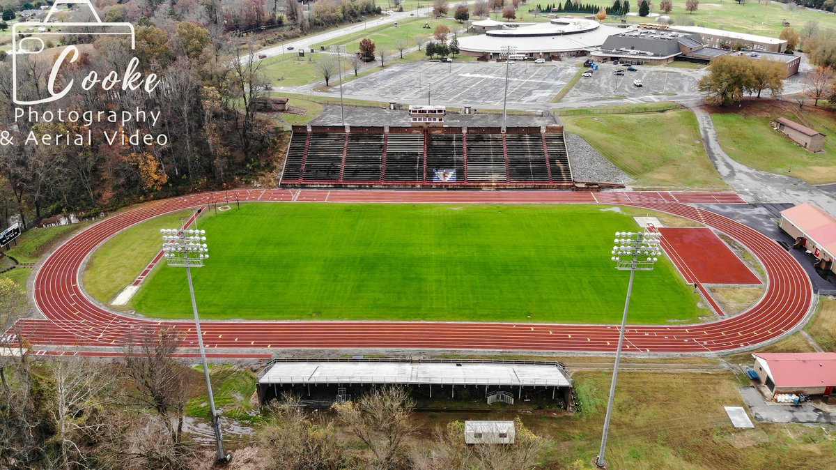 CookePhotograpy's tweet photo. @bob_acord @BurkeCoSchools that #FreedomHigh Football Field! πππ https://t.co/nLNfDwmRl3