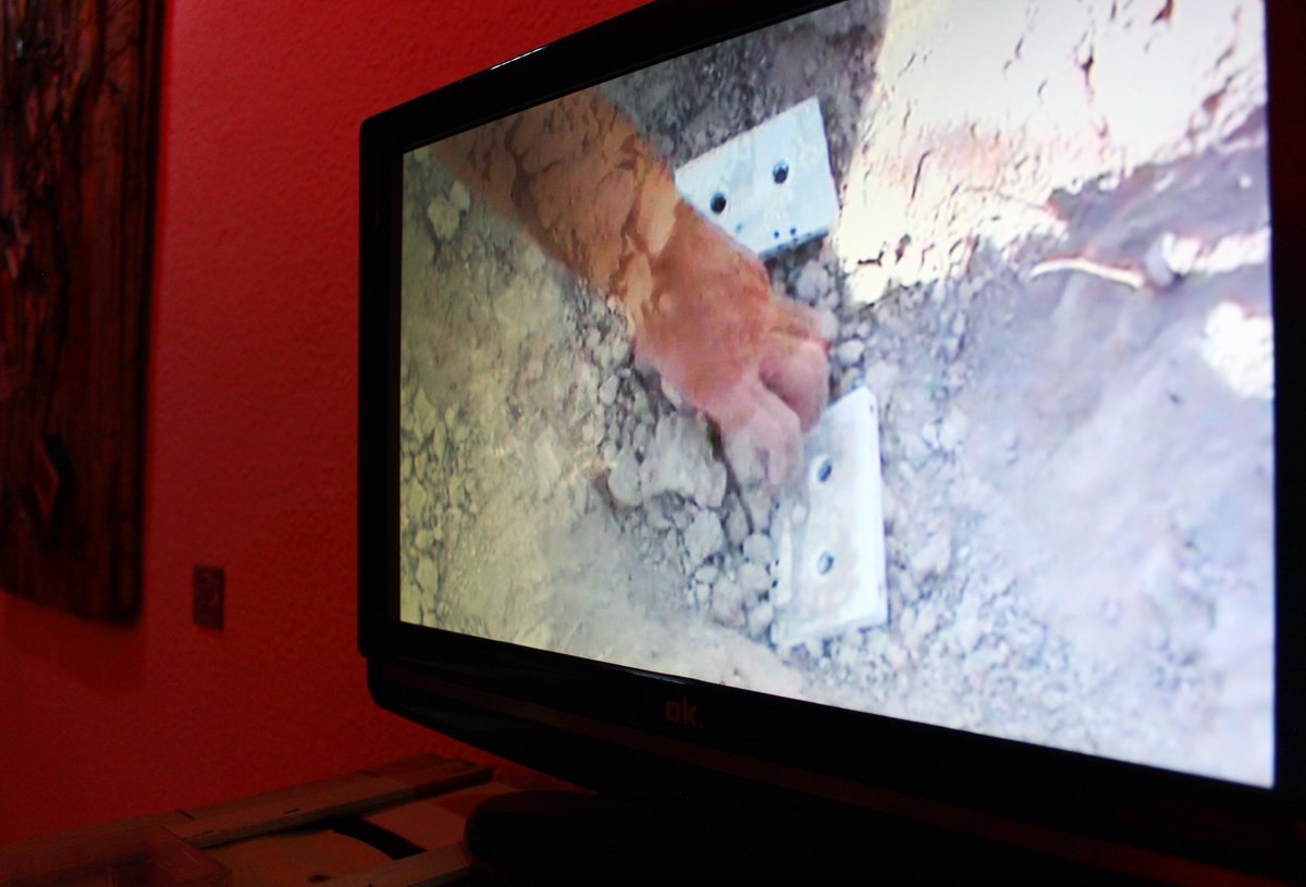 a_laboratorio's tweet photo. Enterramiento y exhumación del formato analógico en TAPETONIC / Arte Trash-Magnético para una Cultura de la Readaptación. 

Contra la obsolescencia programada!

Detalles de la expo; ven y escucha!
https://t.co/mdfC8FiE8X https://t.co/OidXJU06hS