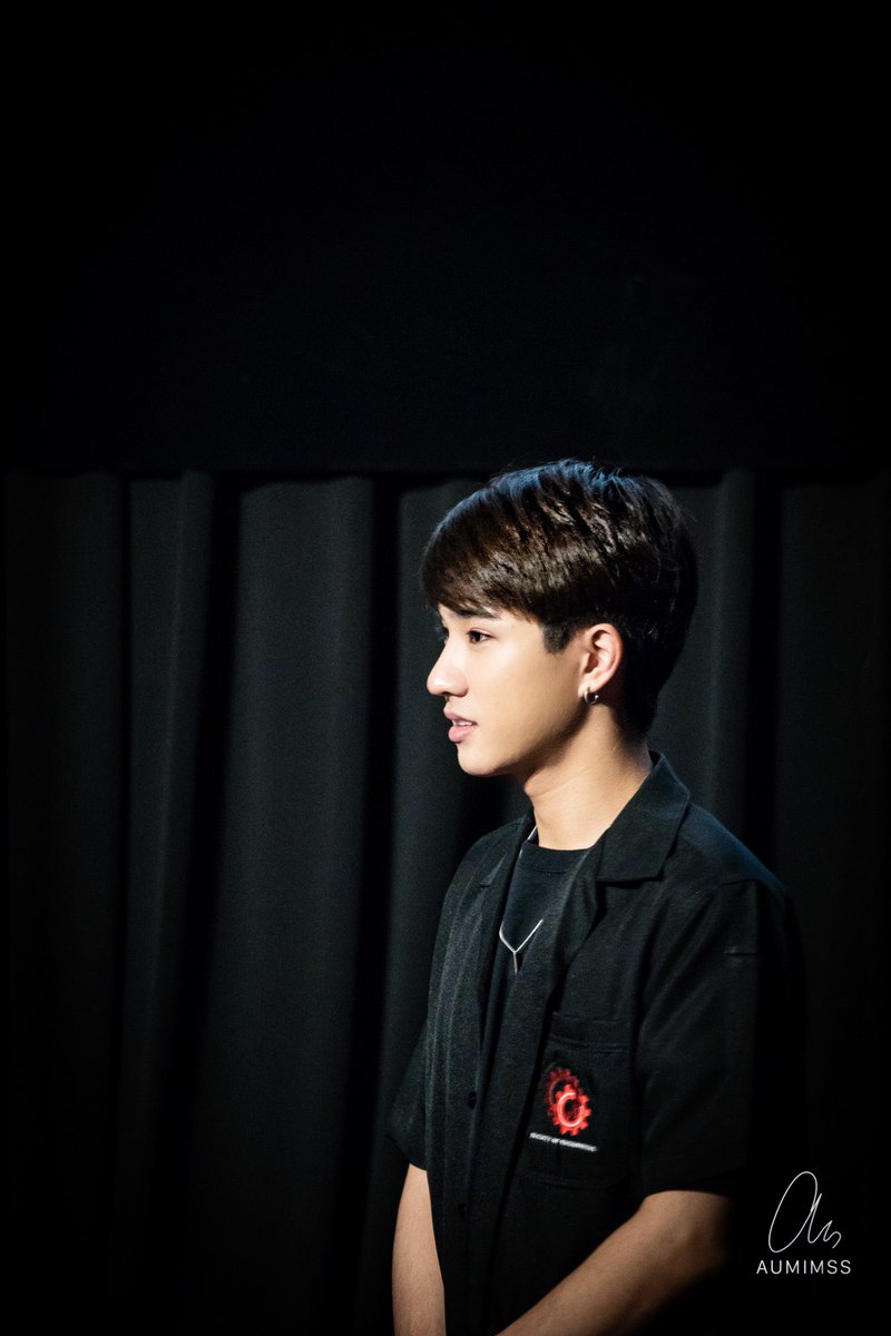 xROSAURUSx's tweet photo. ขอลงรูปลูกชายก่อนนอนบ้าง สู้ๆนะลูก ช่วงนี่เรียนหนัก ซ้อมคอน เห็นพี่ๆหลายคนบอกหนูเครียด เรียนหนักทำงานเยอะ แต่หนูเก่งอยู่แล้ววว เดี๋ยวก็ผ่านไปเนอะ ✌🏻🖤
ฝันดีฮับ
.
.
#PerthTanappon
#KDPPE
#Perthppe https://t.co/iaxiAr8R1f