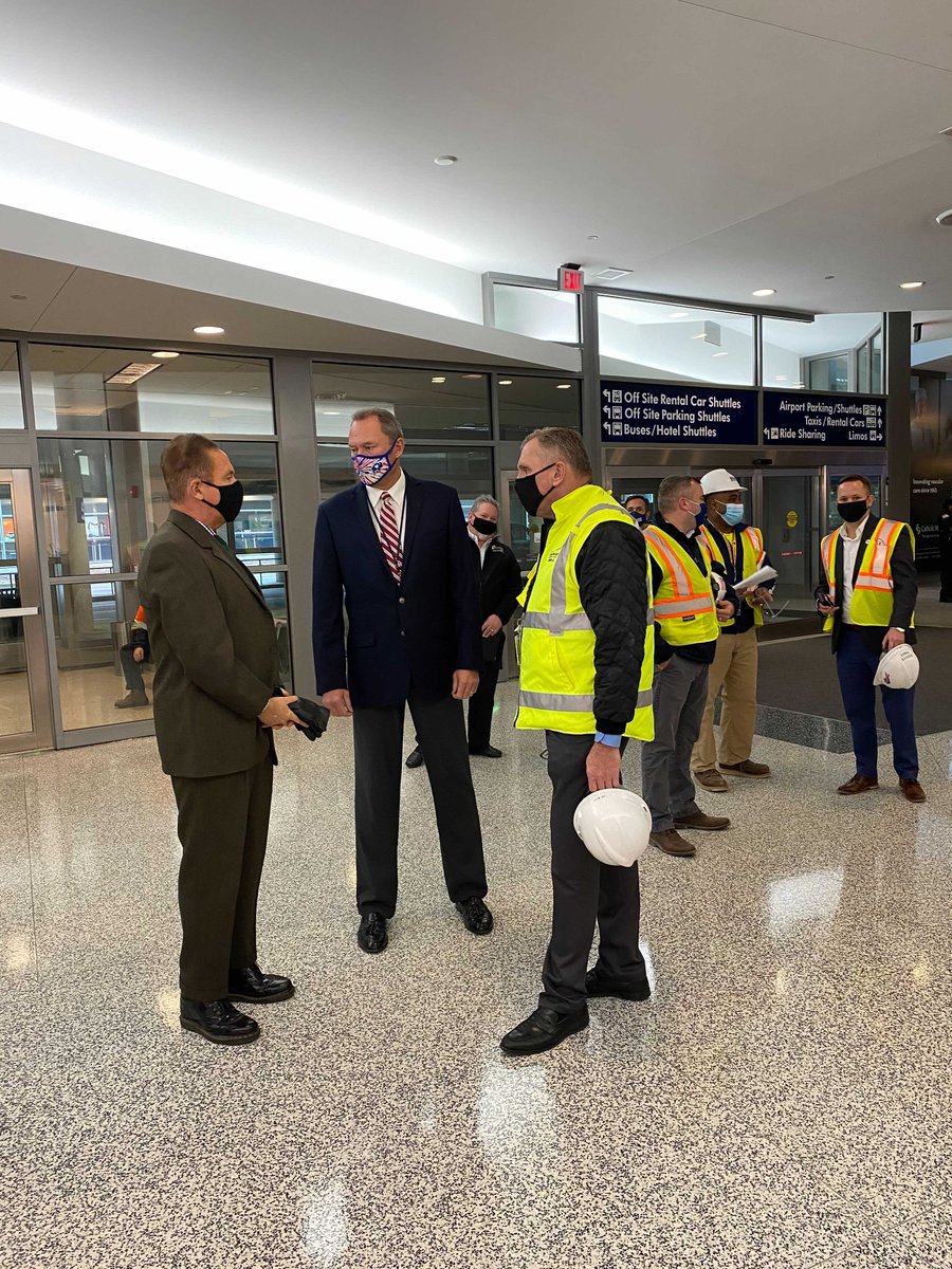 BHigginsBflo's tweet photo. Today we were pleased to join @BUFAirport to help unveil improvements to the passenger baggage area as part of a larger $80 million airport renovation to improve efficiency, security and the airport traveling experience. #BUFup https://t.co/BNeQbQPyXM