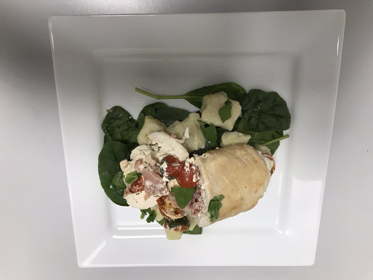 QehsGCSEFood's tweet photo. Year 12 Chicken challenge 🤩 https://t.co/DmiFNnHGli