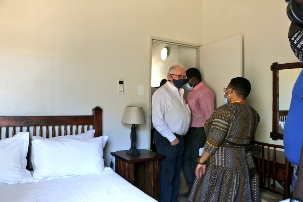 environmentza's tweet photo. In wrapping up, Deputy Minister Sotyu toured #AwelaniLodge with @TFPD_SA CEO Mr O'Leary &amp; encouraged the Awelani community trust to continue to look after the interests of the four villages in the Mutele Community that are the direct beneficiaries of the lodge #EcoTourism https://t.co/2rE9GCCmrj