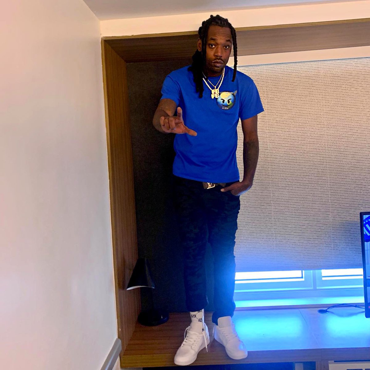 fastbucksgang's tweet photo. #FastBucks #LottaBandGlobal #Brand #Rapper #chicagorap #hiphop #legend 🤴🏽 https://t.co/A8qlNwhpGE