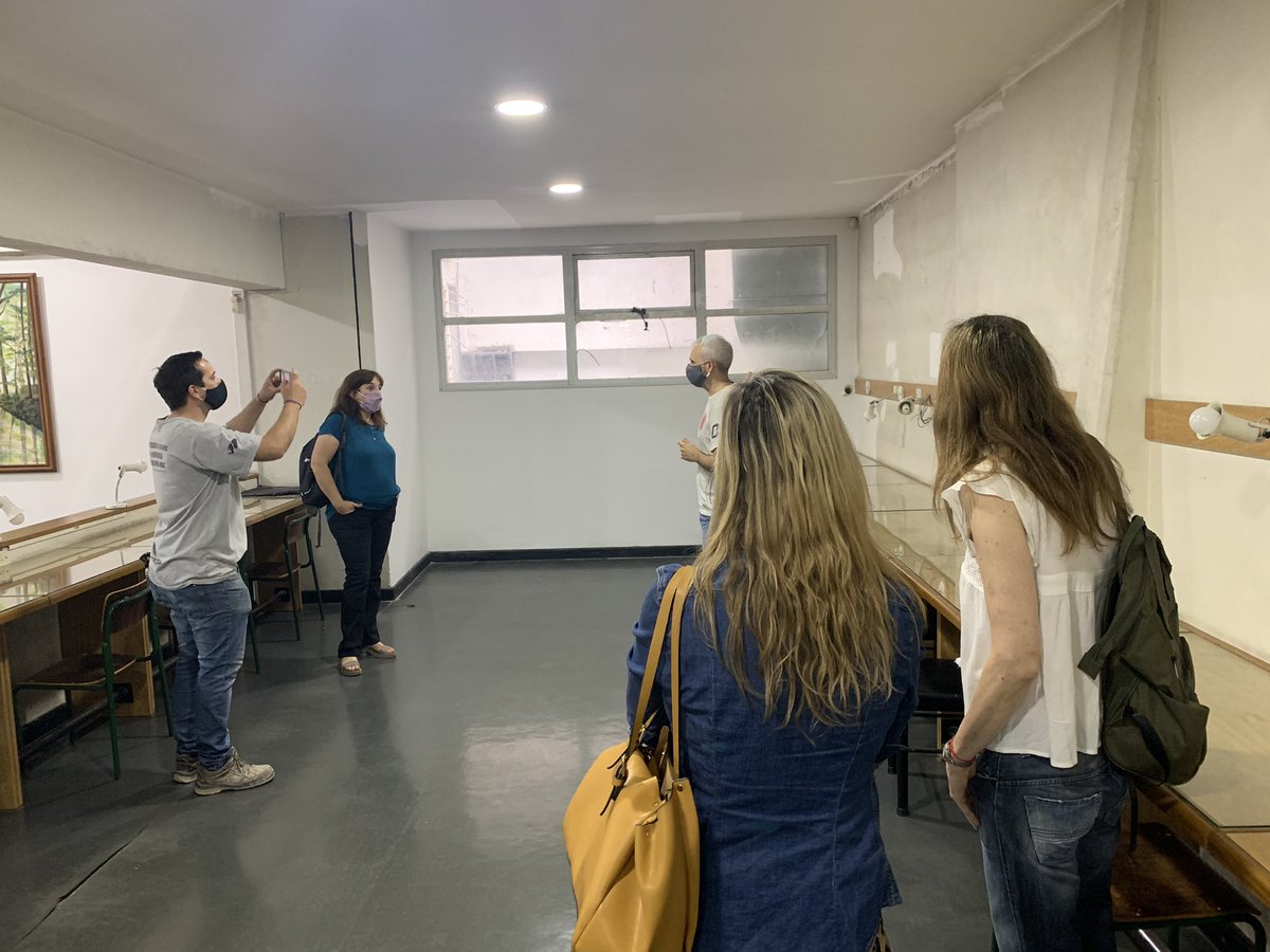 edegiusti's tweet photo. Hoy recorrimos las reformas realizadas en nuestra @BiblioFCE junto a su directora Fernanda Pietroboni, el secretario de Admin. y Finanzas @marianovisentin, delegados nodocentes y la presidenta del CECE. Las mismas incluyen mejoras en la seguridad de los tableros eléctricos. https://t.co/wtZWwez0kI