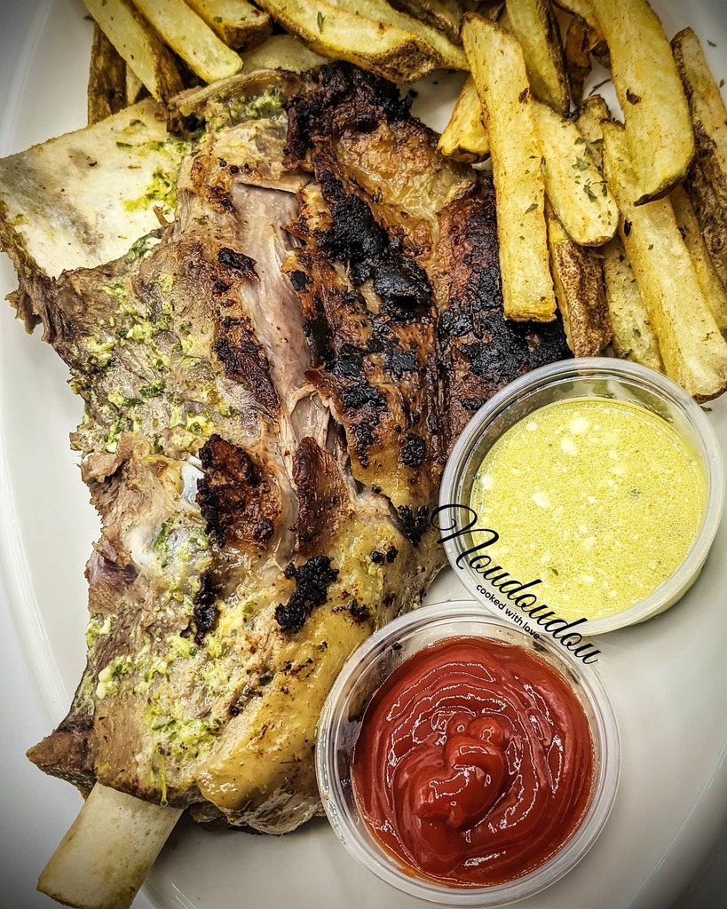 WichWichita's tweet photo. Chic epaule d'agneau avec ses frites maisons 🤤

Grilled lamb shoulder with homemade fries

#africanfoodblogger #africanfood #africanfoodyummy #africanrecipes #foodporn #westafrica #atlantaafricanfood #atlanta #senegal🇸🇳 #ghana🇬🇭 #benin #ivoirianfood … https://t.co/SFGG4v871d https://t.co/wud23U0y1D