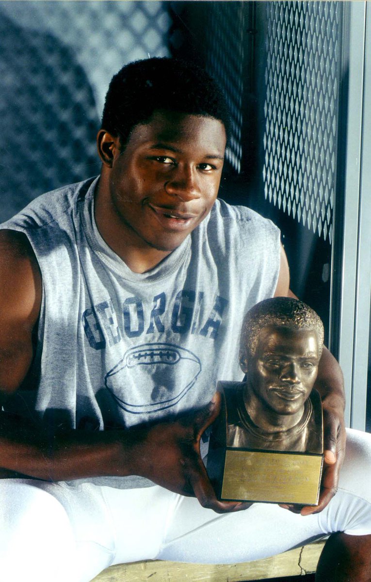 SoConSports's tweet photo. 𝐀𝐝𝐫𝐢𝐚𝐧 𝐏𝐞𝐭𝐞𝐫𝐬𝐨𝐧, #SoConHOF Class of '09. 

🏈 1999 Walter Payton Award winner
🏈 NCAA DI all-time leading rusher (6,559 yds)
🏈 Set the NCAA FCS record for most rushing yards in a season by a freshman

#HOFFridays⭐️

More- https://t.co/H41ABirCPh https://t.co/6RKxnB66On