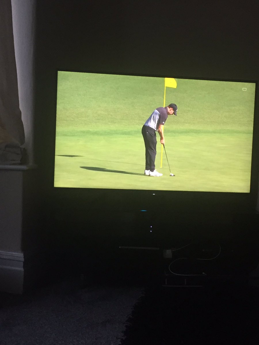 DJVSMOOVEUK's tweet photo. Early Friday finish and home to watch The masters. #TheMasters2020 #AugustaNational #featuredgroups #rorymcilroy #dustinjohnson https://t.co/3xMqSujoZd