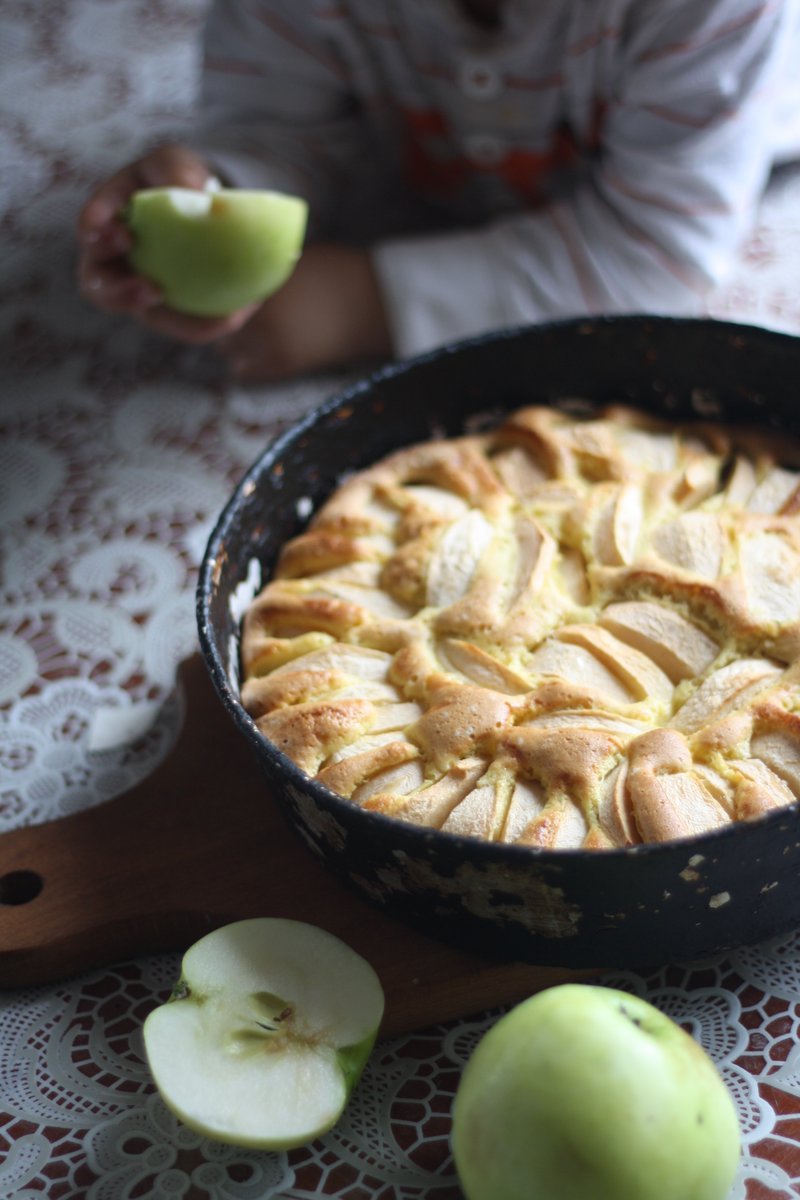 CityofTLH's tweet photo. The fall season is synonymous with apples. While they're in season, consider making hot apple cider, caramel apples, apple pies and more! There are tons of recipes online featuring this beloved fall fruit. #TLHCanDo https://t.co/J0DziQxvUN