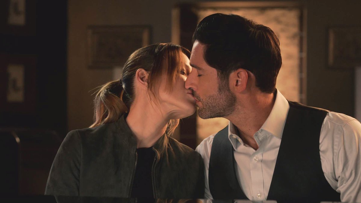 505 "Detective Amenadiel"