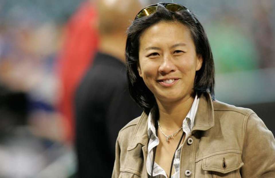 MLBONFOX's tweet photo. The @Marlins named Kim Ng as their next GM, making her the first female GM in MLB history 🙌 https://t.co/IWJiJqJW10