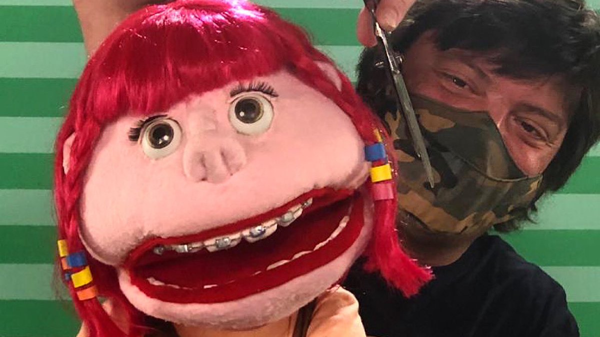 tvratimbum's tweet photo. Você também mudou o visual na quarentena? Desta vez, foi a Tim quem decidiu cortar as madeixas! 😂 https://t.co/DIZE9AAamB