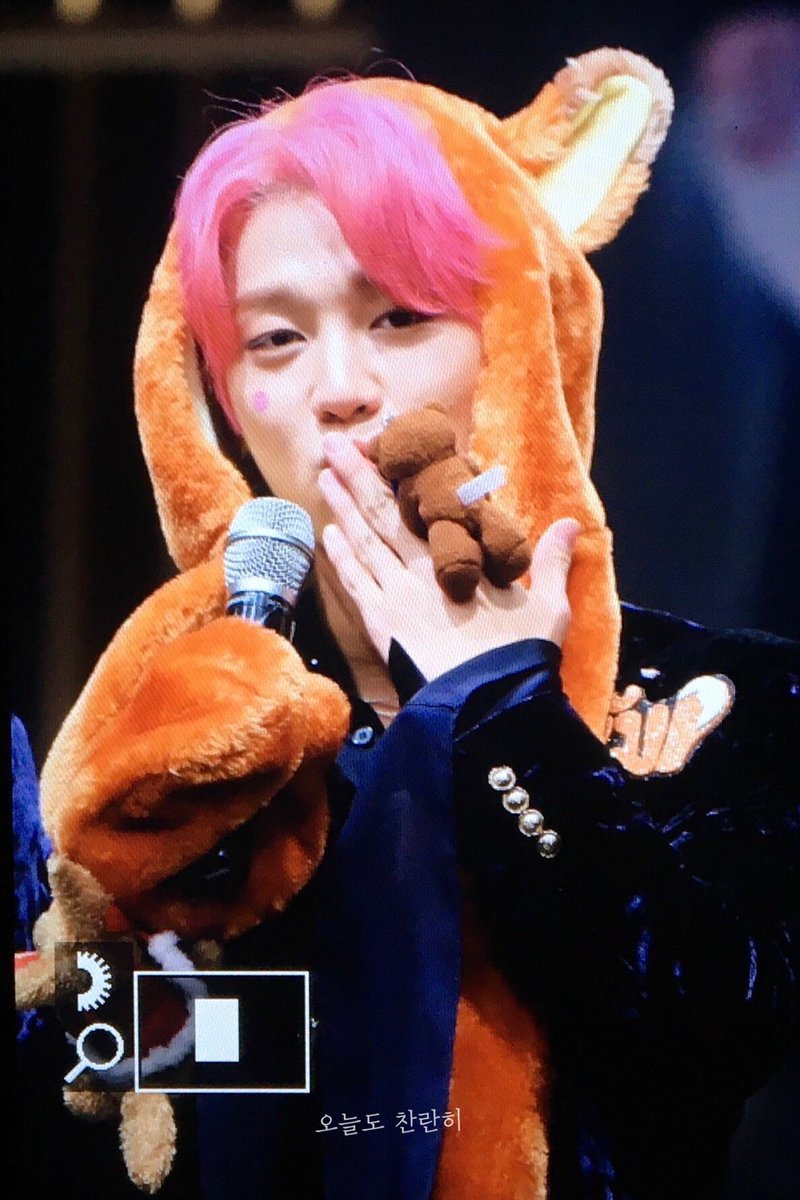 if any non goldenness happen to find this hello! this is one of our two main vocals, hong joochan!! 99 liner, musical genius and one of the cutest guys you’ll ever see. please show him a lot of love <3