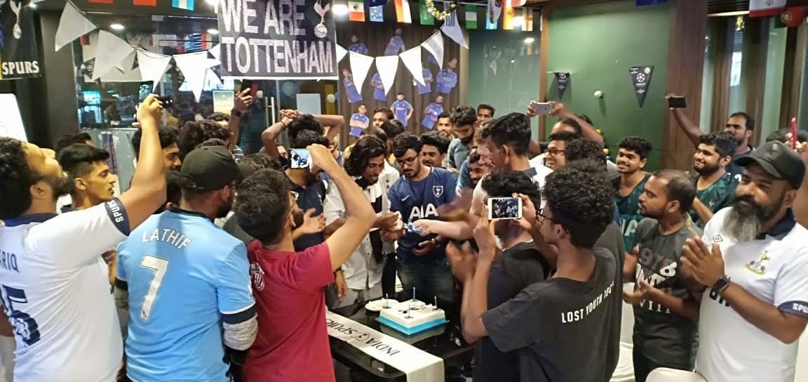 KeralaSpurs's tweet photo. Diwali is a celebration of family, togetherness and prosperity.We wish everyone, a happy and prosperous Diwali 
Stay safe and celebrate 🇮🇳 💙

#DiwaliWithSpurs #SpursFamily #COYS https://t.co/a4pyR1UfuX