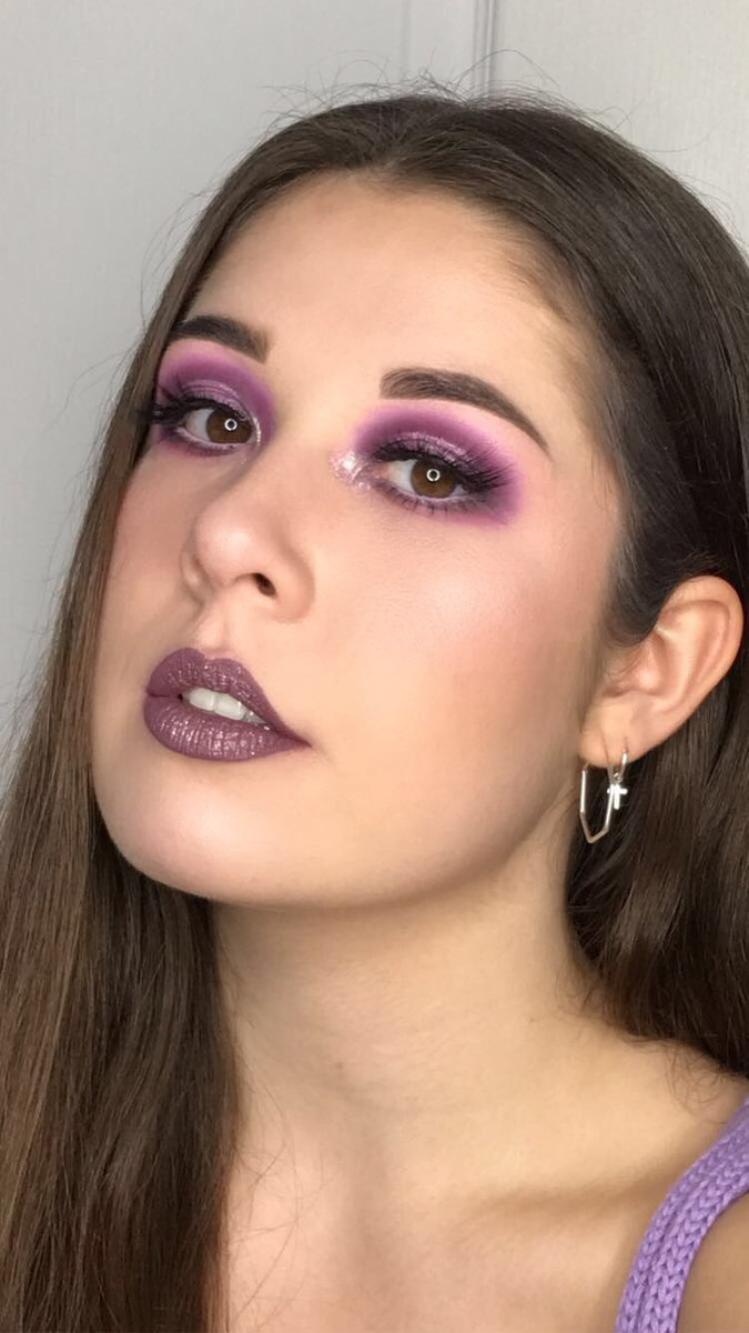 nikitalbr's tweet photo. Purple halo eyes 💜
—————————————
Using @ABHcosmetics x @amrezy palette 
—————————————
N’hésitez pas à venir me donner de la force sur Instagram : @/itsnikkimu 

https://t.co/XEImVYnV5t https://t.co/qhiF7V1Mel