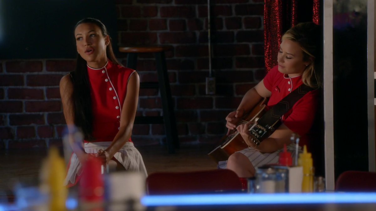 throwbackglee's tweet photo. First duet of Santana and Dani, singing "Here Comes The Sun". ❤ #Glee #GleeThrowback https://t.co/UB5kvt8b7q