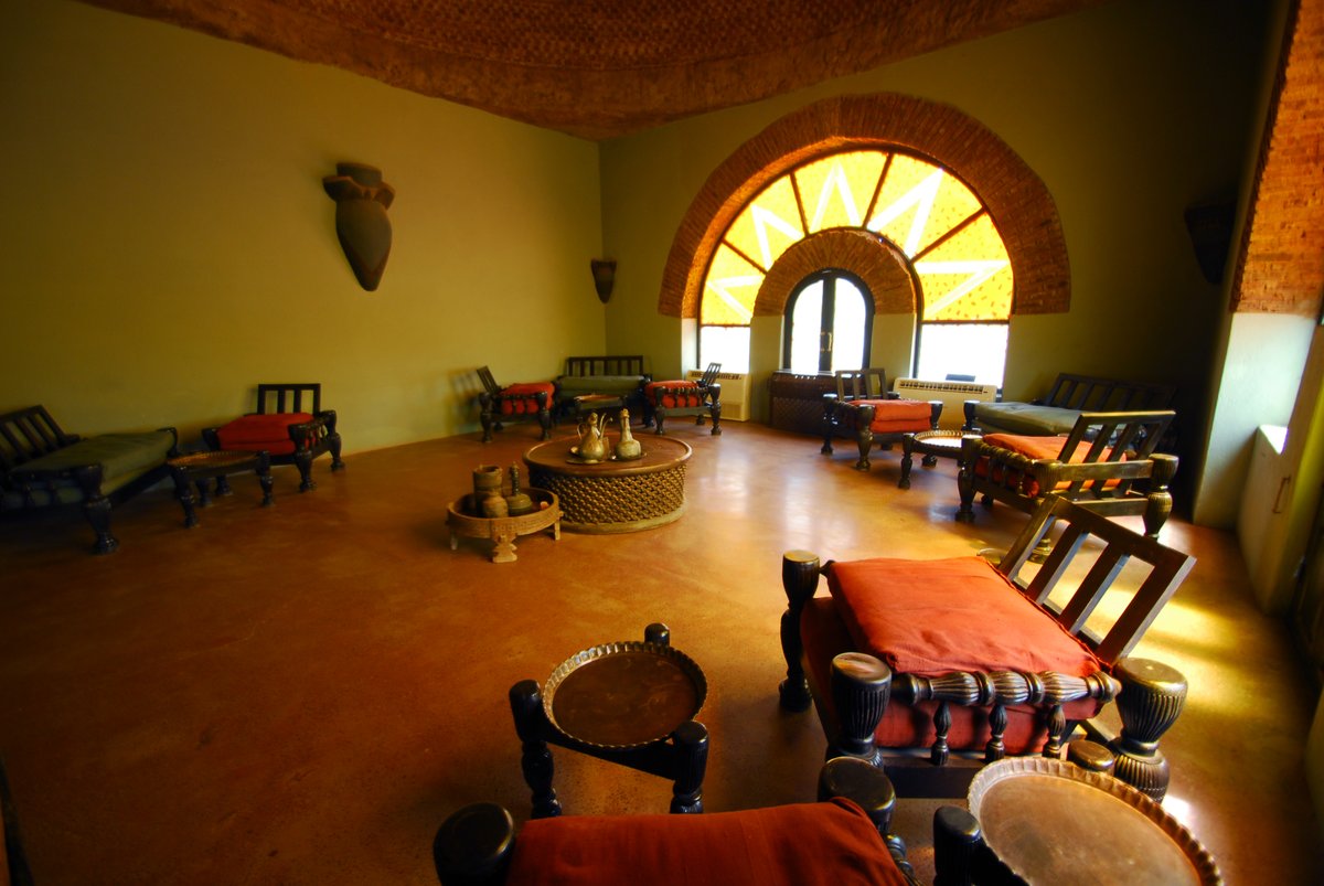 Italtoursudan's tweet photo. Just inside the Napatan region, near Jebel Barkal, it is located our second exclusive #accomodation: 

the Karima Nubian Rest House 😍

It is completely 100% #Nubian style, with a big #garden outside but also a very well decorated #lounge indoor 💪

#Sudan #visitSudan #Sudanese https://t.co/X9aHcSEBEh