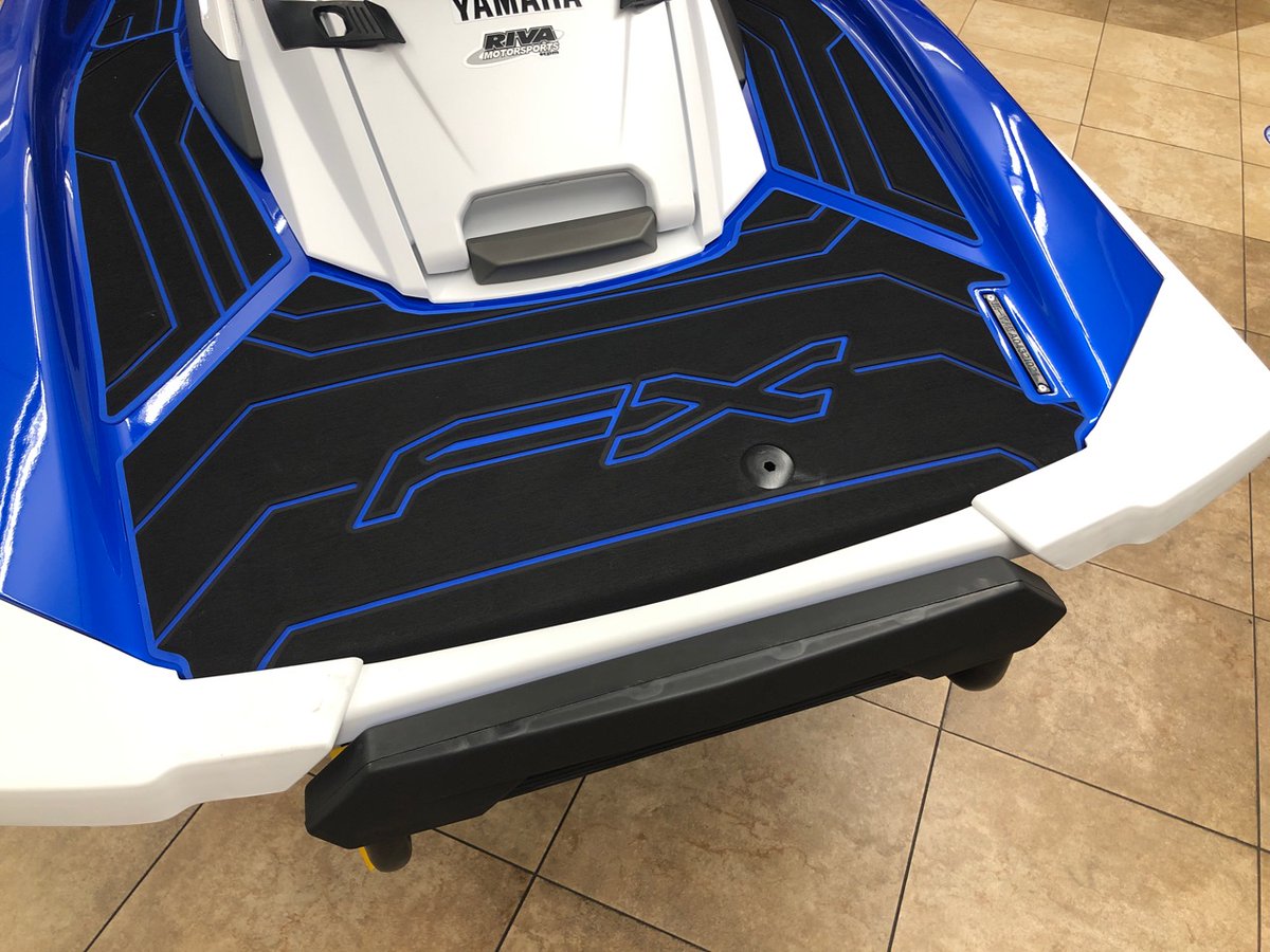 RIVAmotorsports's tweet photo. Explore in comfort and cruise in style on the 2021 #Yamaha #FXcruiserHO! Enjoy the #cruiser seat, cavernous storage, premium feature set and 1.8L engine, here at #RIVAmotorsports! #RunTheWater

#Motorsport #Waverunner #PWC #Watercraft #FX https://t.co/6JMywIn4o0