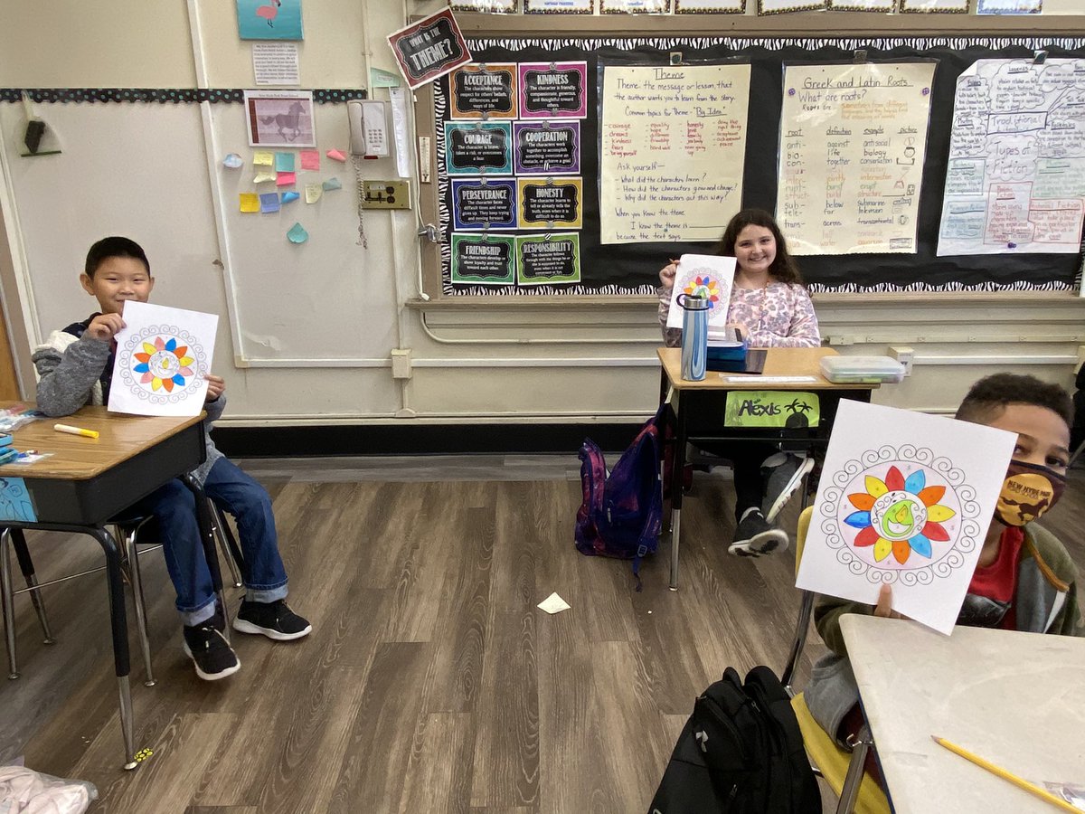 mrsLBliss's tweet photo. Celebrating Diwali! We loved learning about the holiday from our classmates! #nhpgcp #nhproadschool https://t.co/xutIAGWGRy